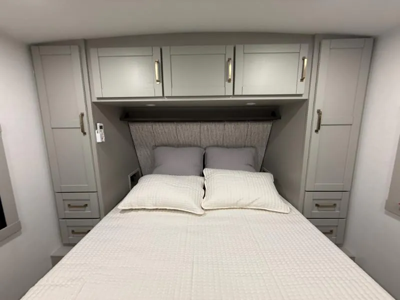 2025 Brinkley Model Z AIR 285, Photos photo 34