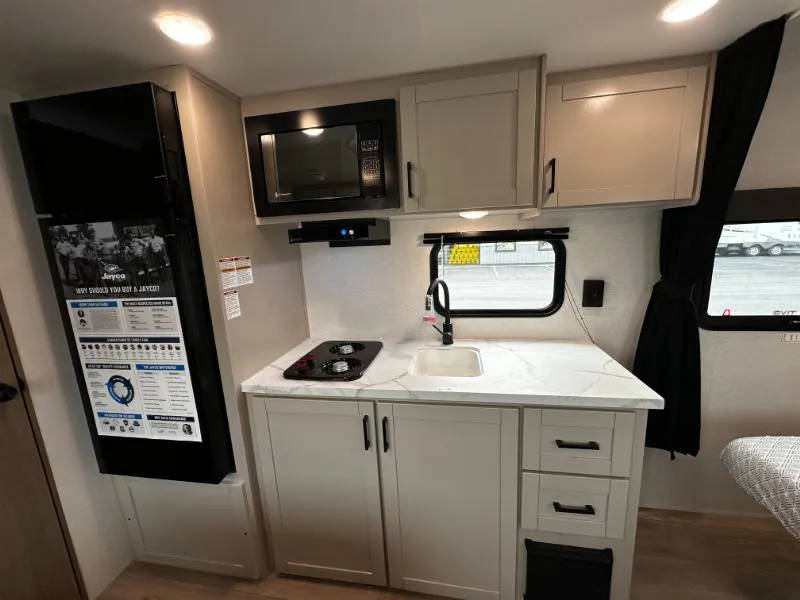 2027 Jayco Jay Flight 175FQ, Photos photo 12