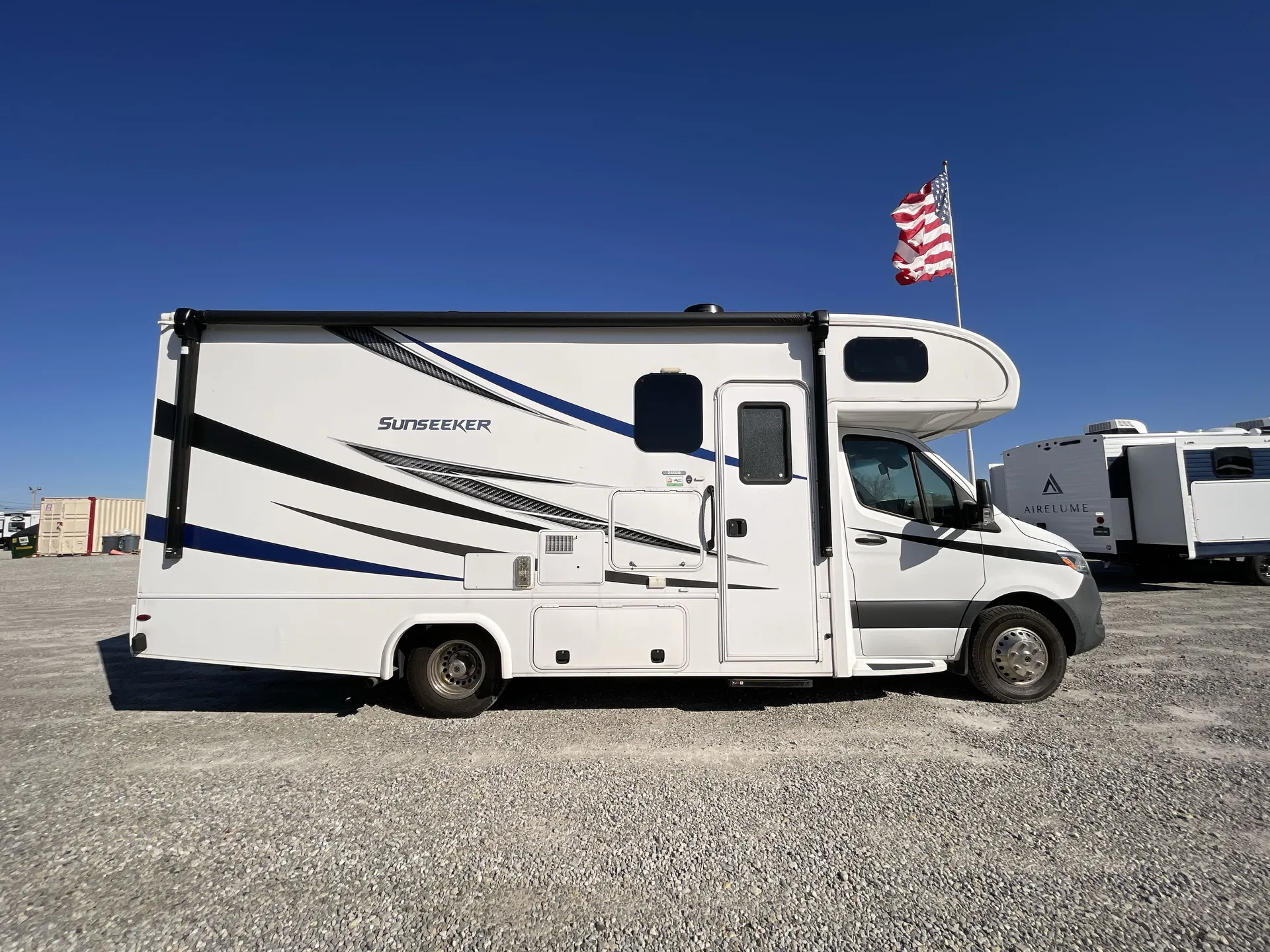 2020 Forest River Sunseeker Mbs 2400B — campside
