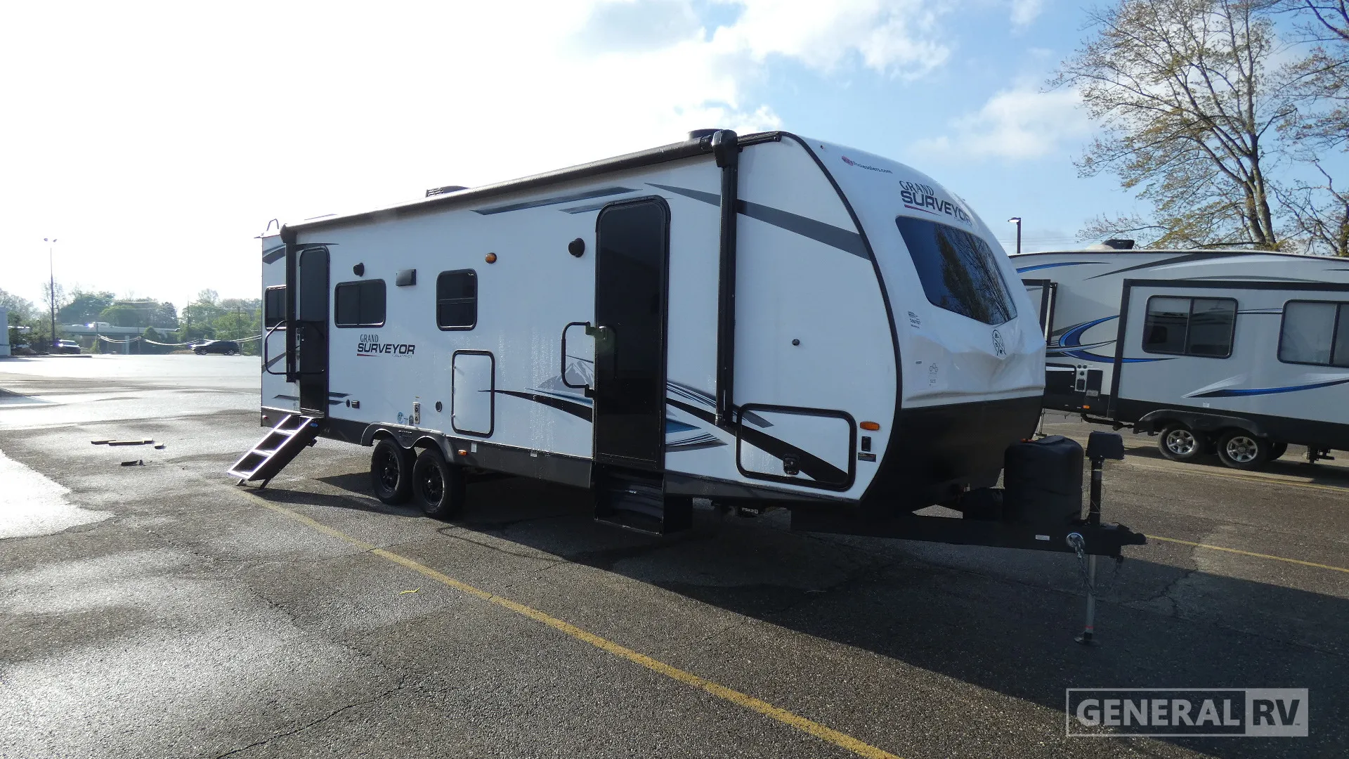 2023 Forest River Grand Surveyor 253RLS - Photo 2