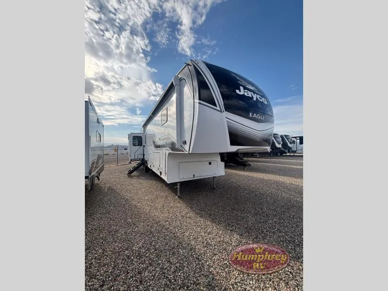 2026 Jayco Eagle 355MBQS - Photo 3