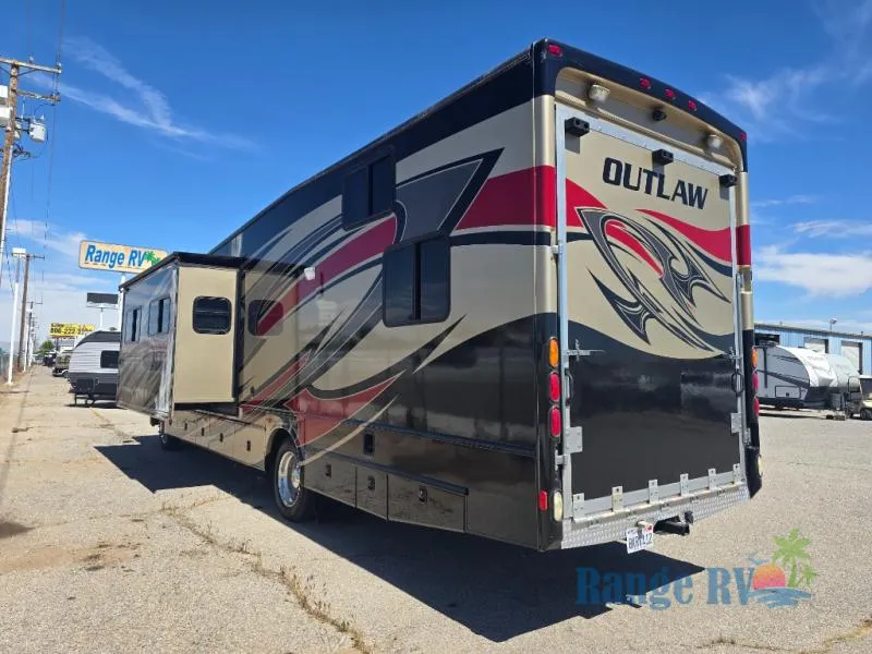 2013 Thor Motor Coach Outlaw 3611 - Main photo