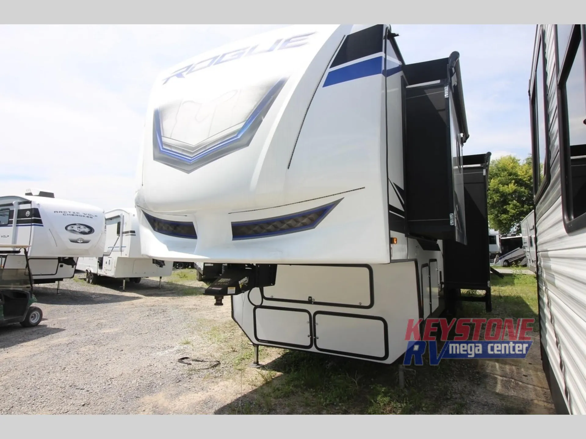 2024 Forest River Vengeance Rogue Armored 4007 - Photo 4