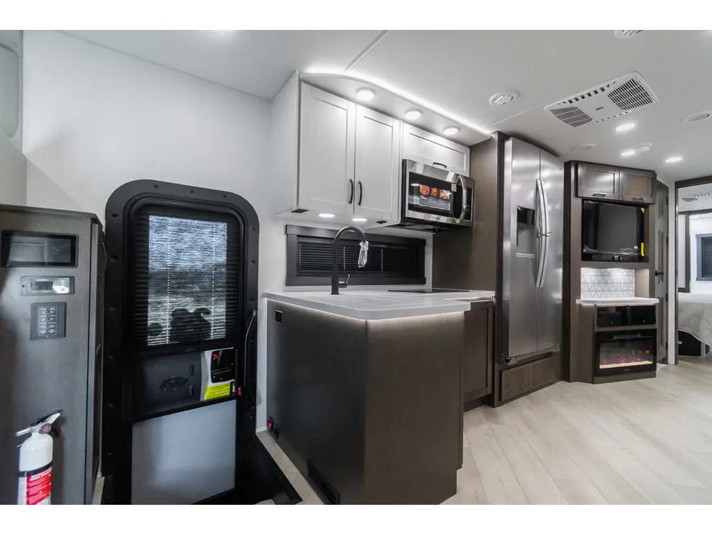 2027 Entegra Coach Accolade 37K, Photos photo 14