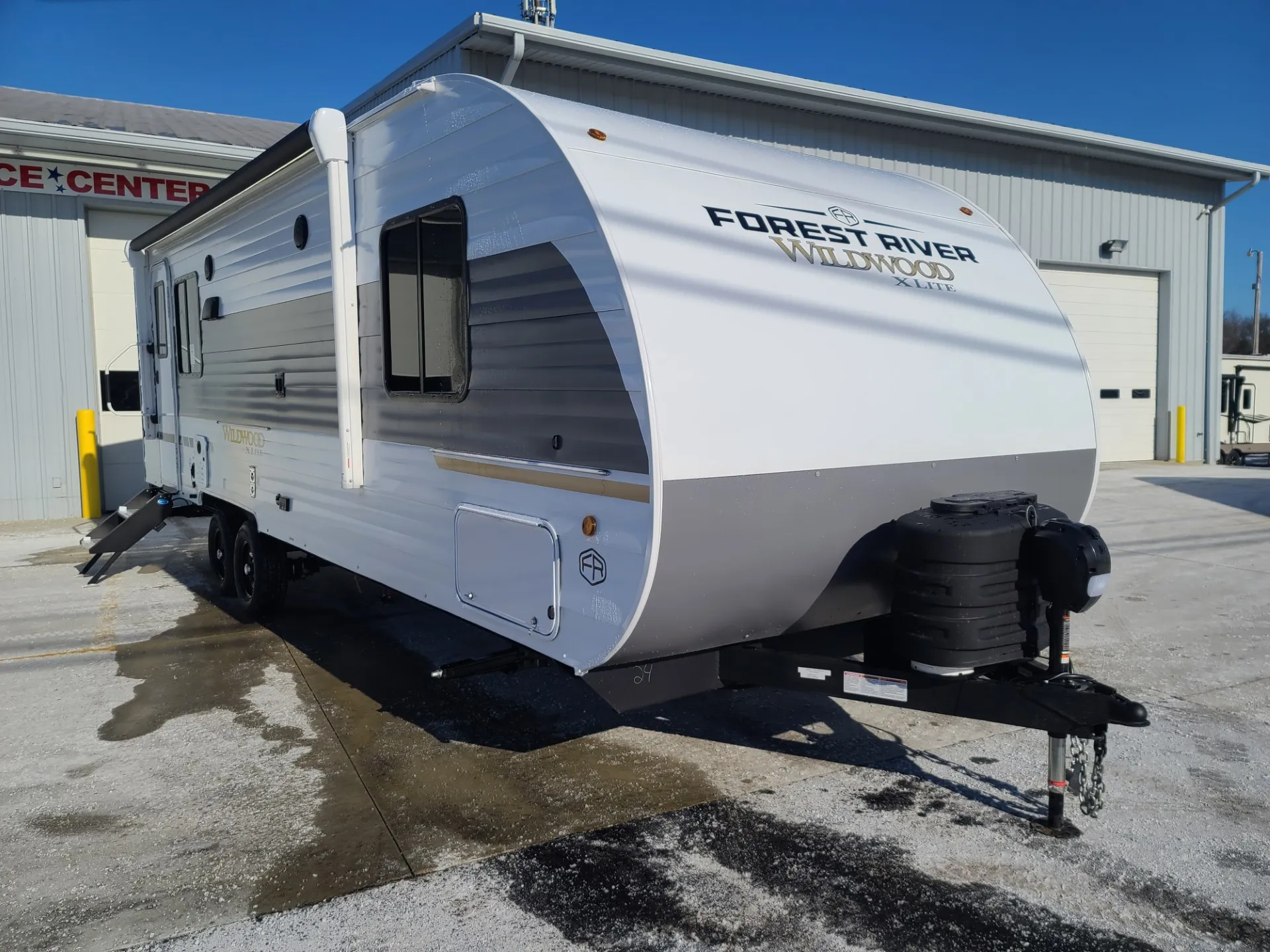 2025 Forest River Wildwood X-Lite 24RLXL - Photo 2