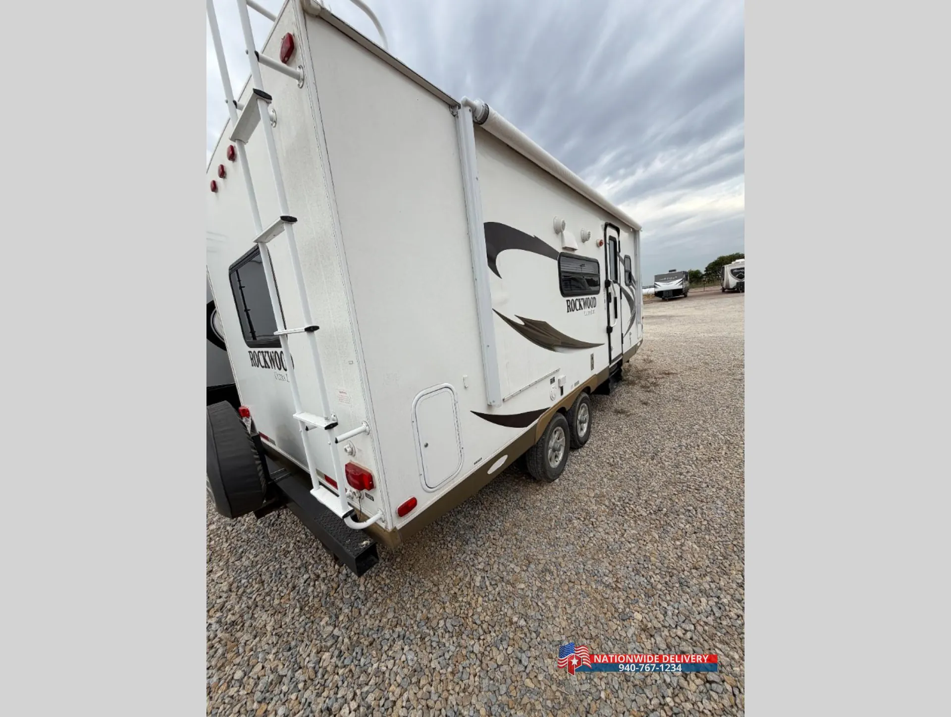 2013 Forest River Rockwood Ultra Lite 2304S - Photo 4