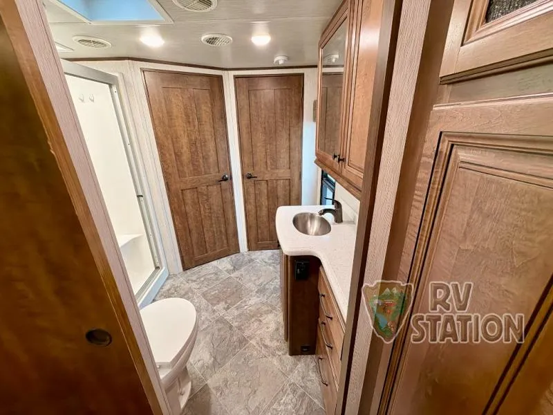 2018 Heartland Landmark 365 Used    Newport - Photo 4