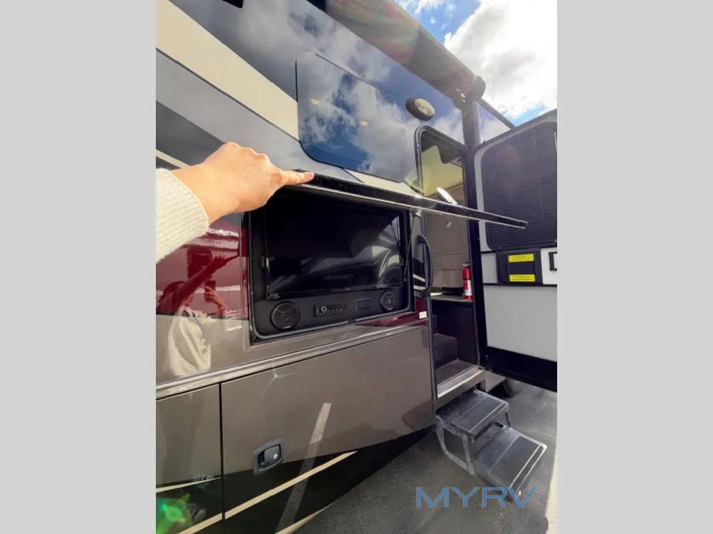 2019 Entegra Coach Emblem 36U, Photos photo 11