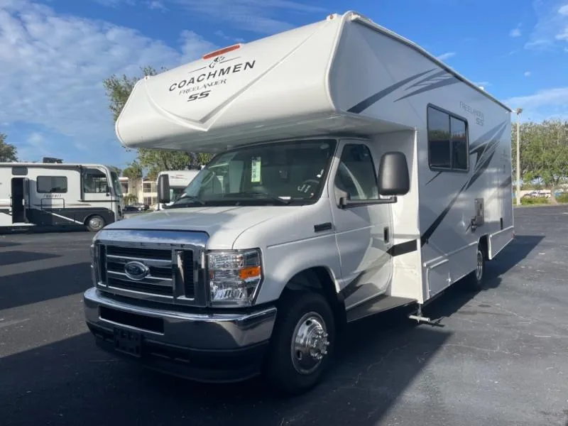 2025 Coachmen Freelander 21QSS Ford - Photo 4