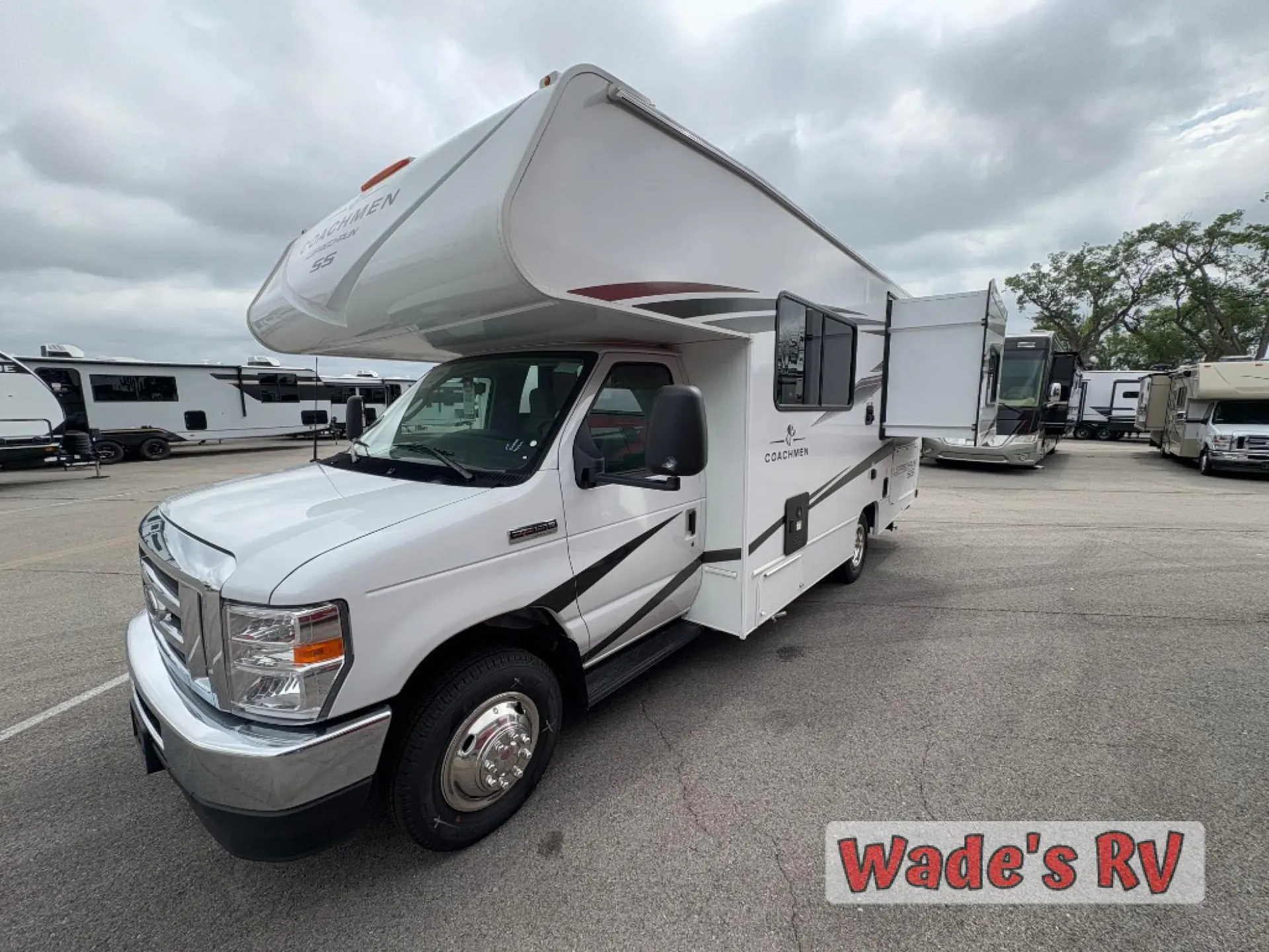 2025 Coachmen Leprechaun 210RS - Photo 4