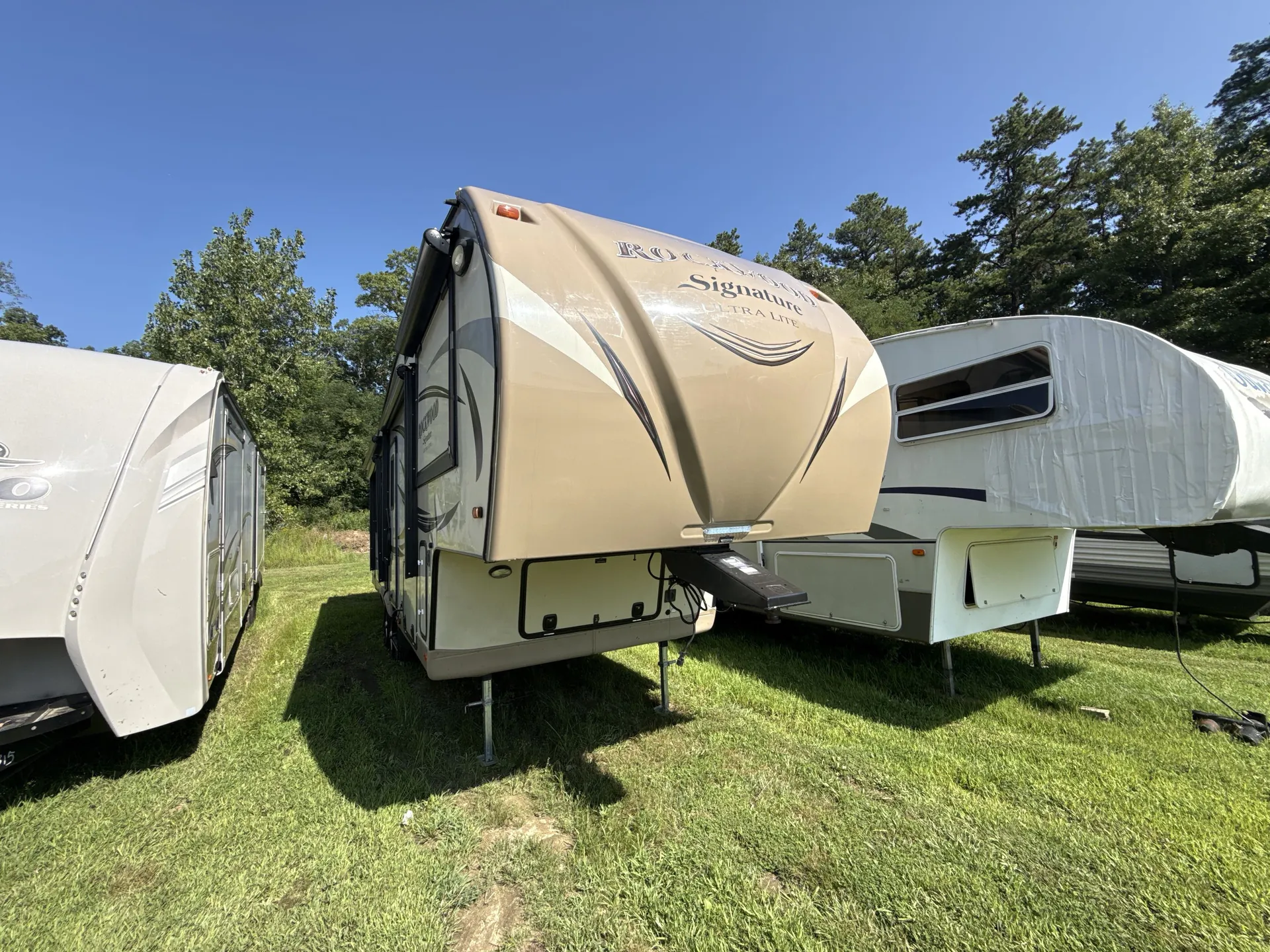 2017 Forest River Rockwood Signature Ultra Lite 8289WS