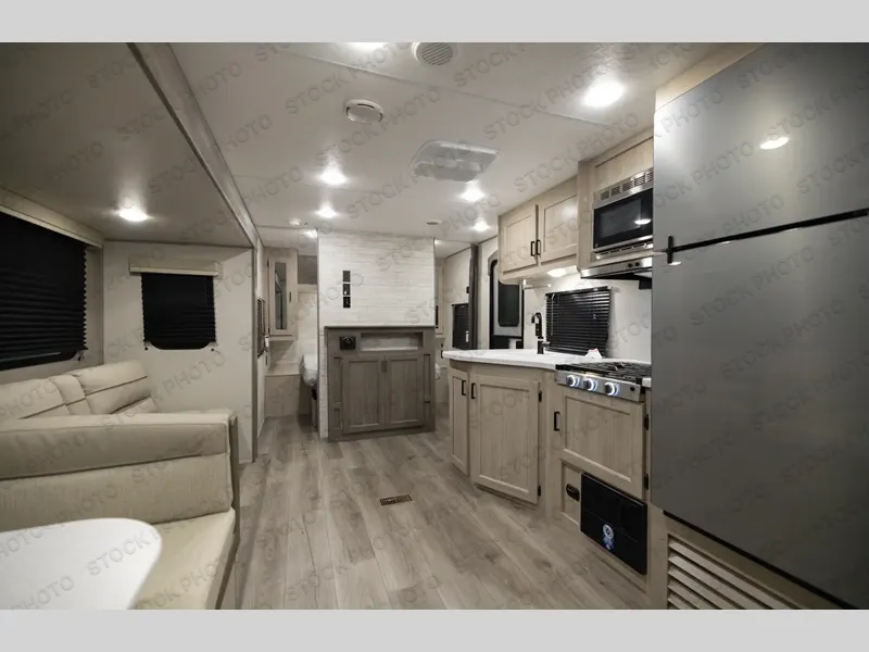 2027 Coachmen Catalina Summit Series 8 261BHS - Photo 4