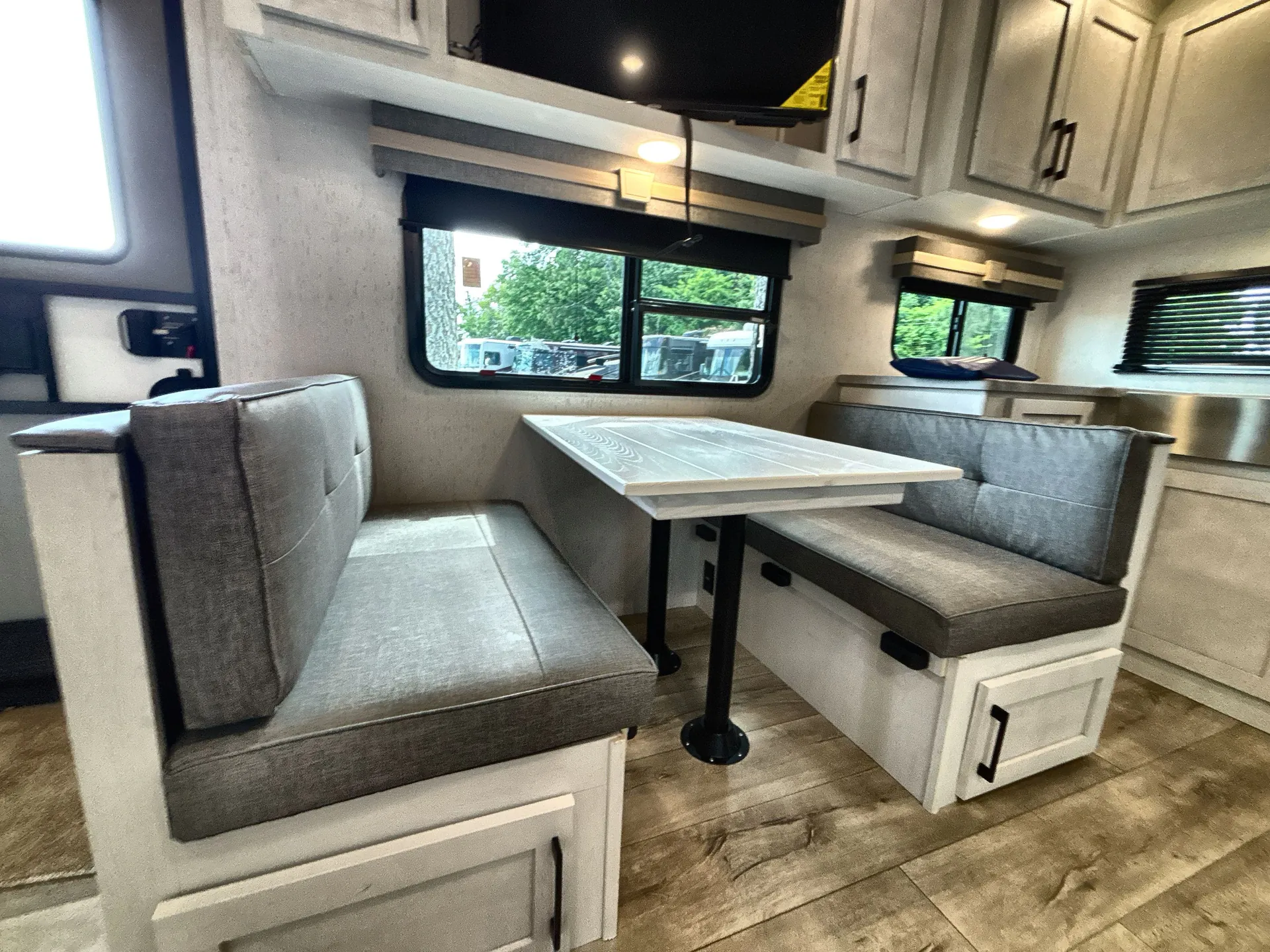 2024 Dutchmen Astoria Half-Ton 230ML — living area main