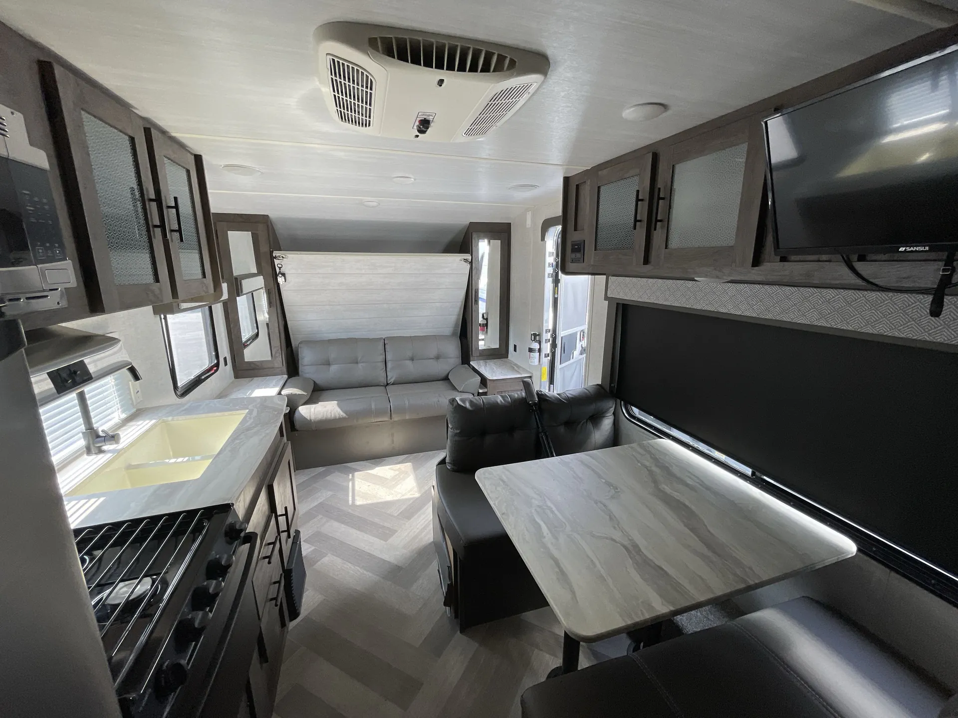 2020 Forest River Salem Cruise Lite 19DBXL — bunk room