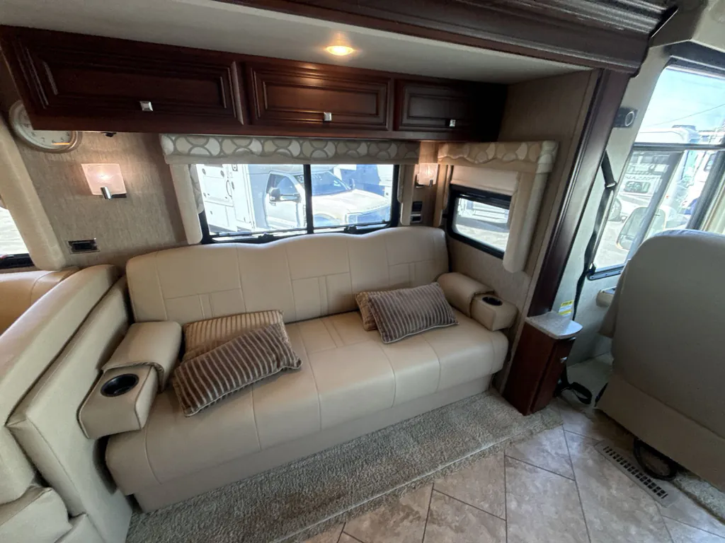 2016 Newmar Bay Star 3518, Photos photo 18