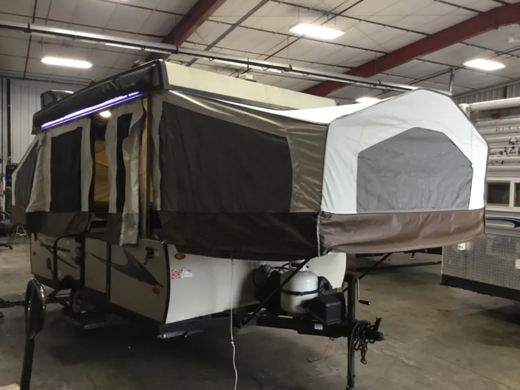 2018 Forest River Rockwood Freedom 1980 - Photo 2