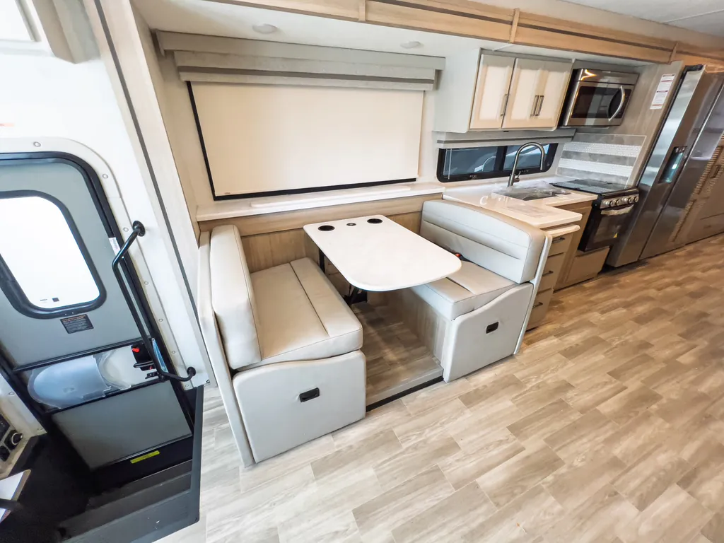2027 Thor Motor Coach Windsport 36H, Photos photo 9