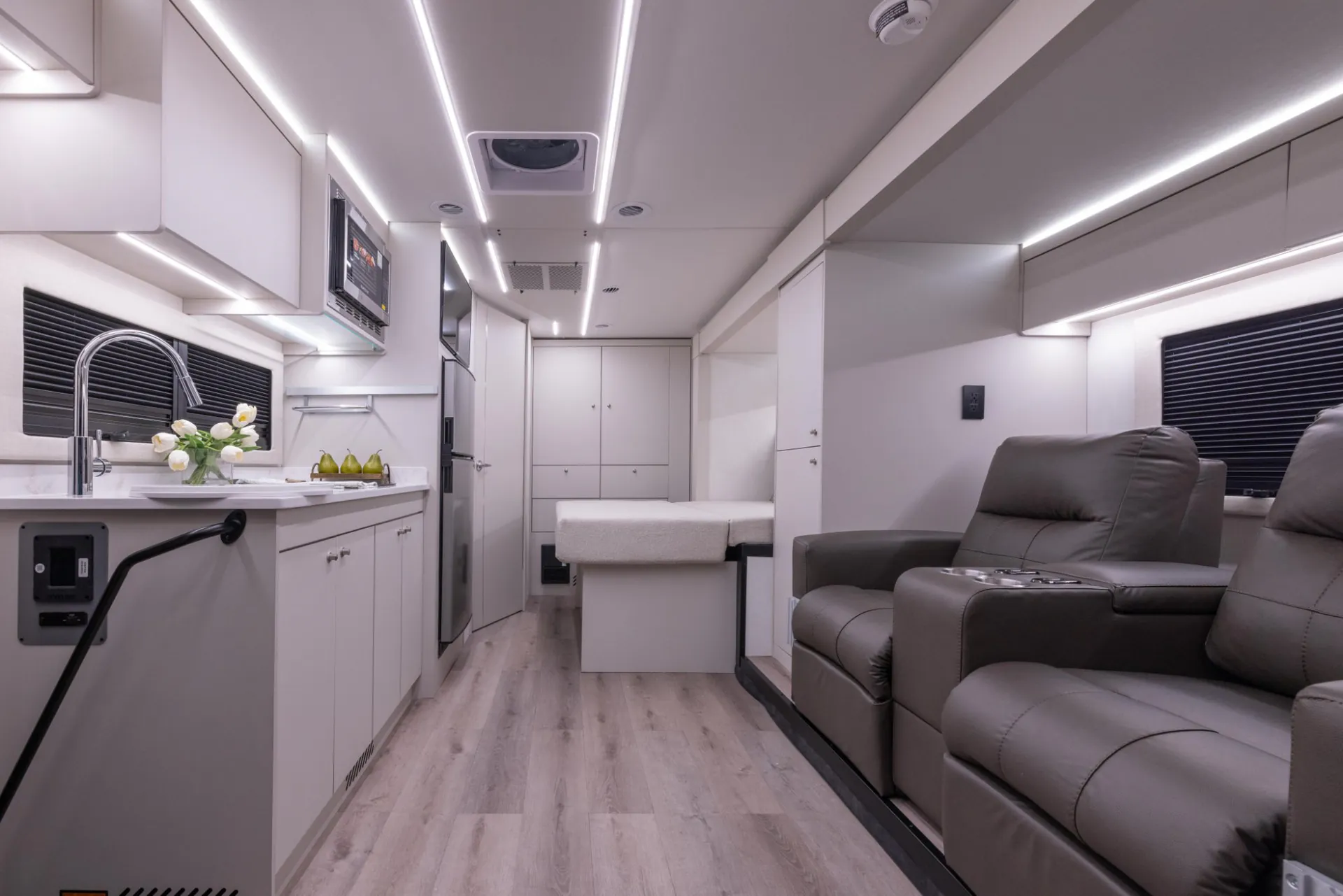2027 Tiffin Wayfarer 25 PW - Photo 3