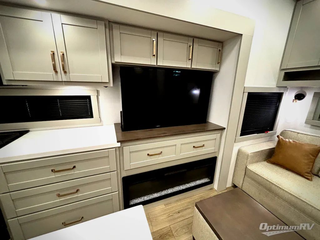 2025 Brinkley Model Z 3300, Photos photo 14