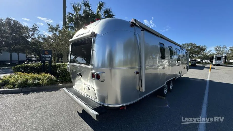 2019 Airstream Classic 30RB - Photo 3