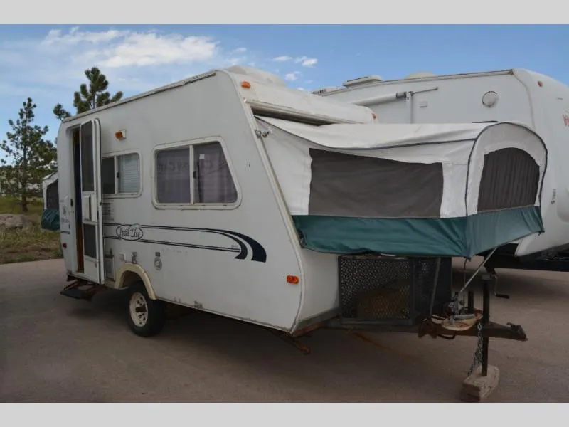 2004 R-Vision Trail Cruiser Used    M17 BANTAM - Main photo
