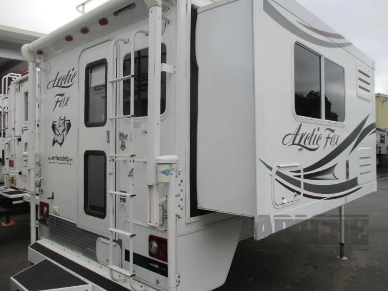 2015 Northwood Arctic Fox Camper 990 - Photo 2