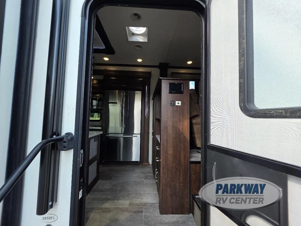 2020 Heartland Bighorn 3950FL - Photo 2