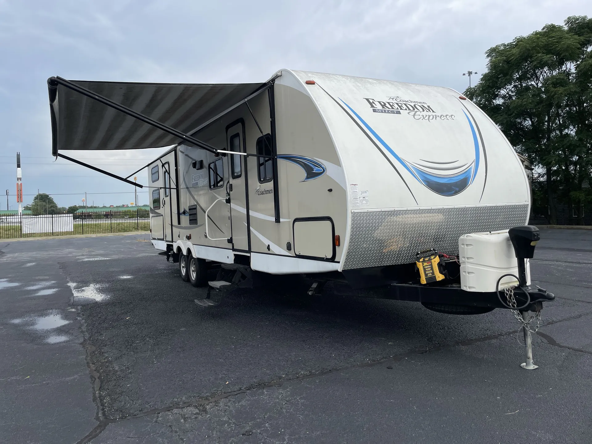 2019 Coachmen Freedom Express Select 31SE - Photo 2