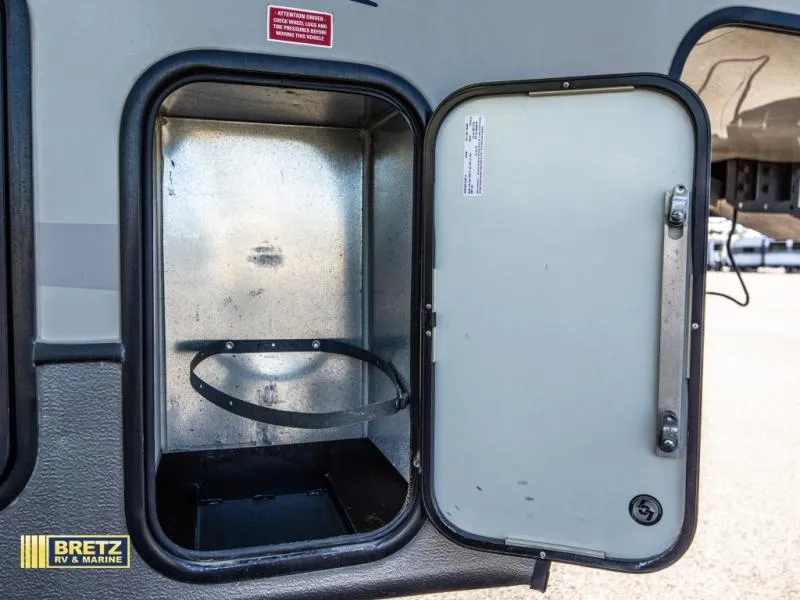 2015 Keystone Sprinter 293FWBHS - Photo 3