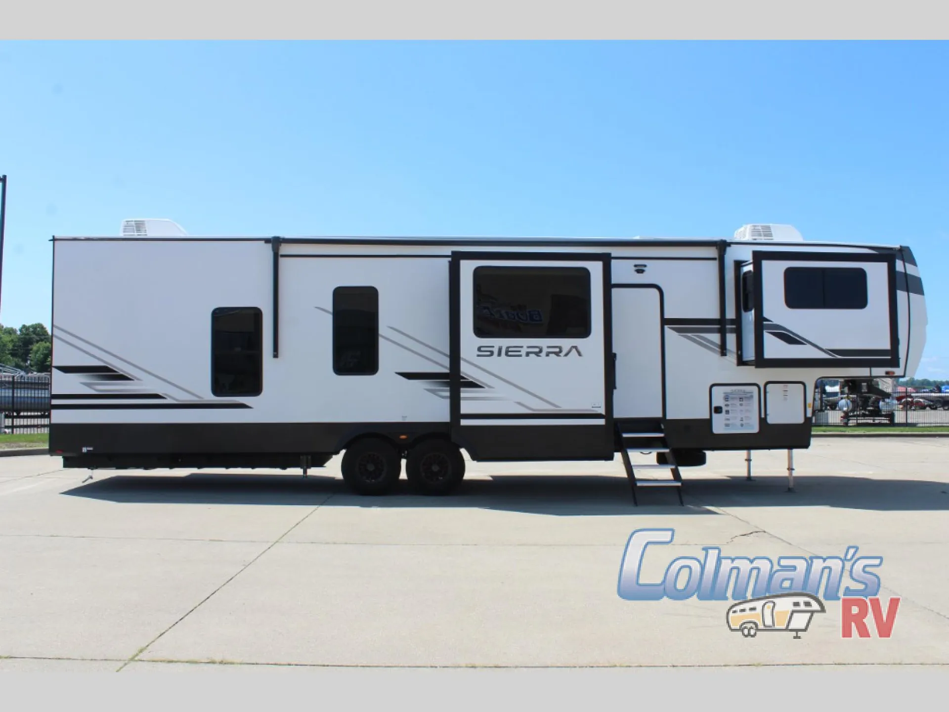 2025 Forest River Sierra 3990FL - Photo 2