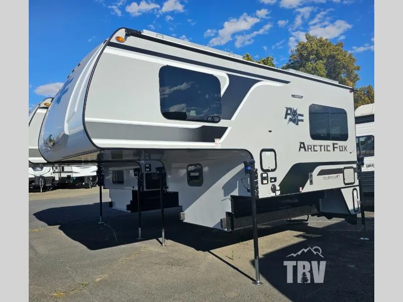 2026 Northwood Arctic Fox Camper 865 - Photo 4