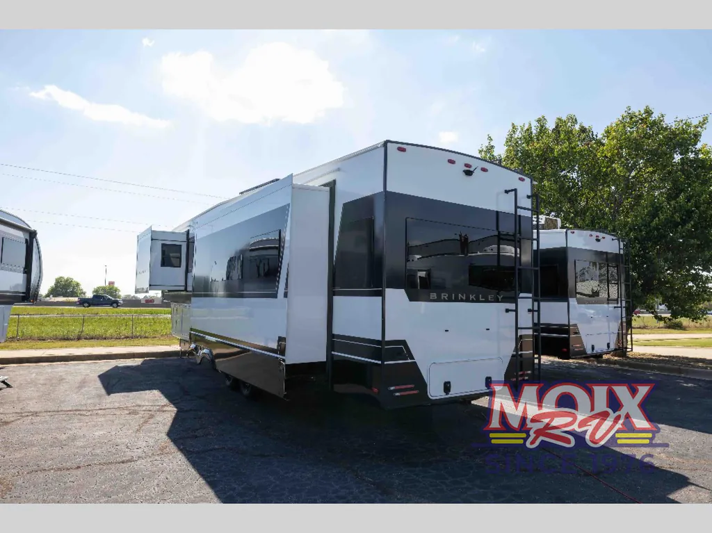 2026 Brinkley Model Z 3600, Photos photo 13