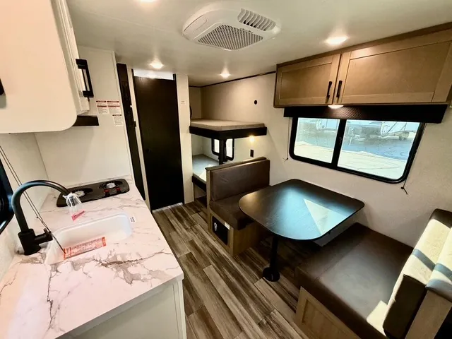 2027 Jayco Jay Flight 175BH - Photo 4