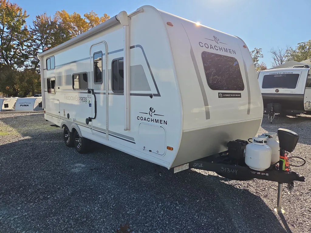 2026 Coachmen Freedom Express Select 21SE, Photos photo 2