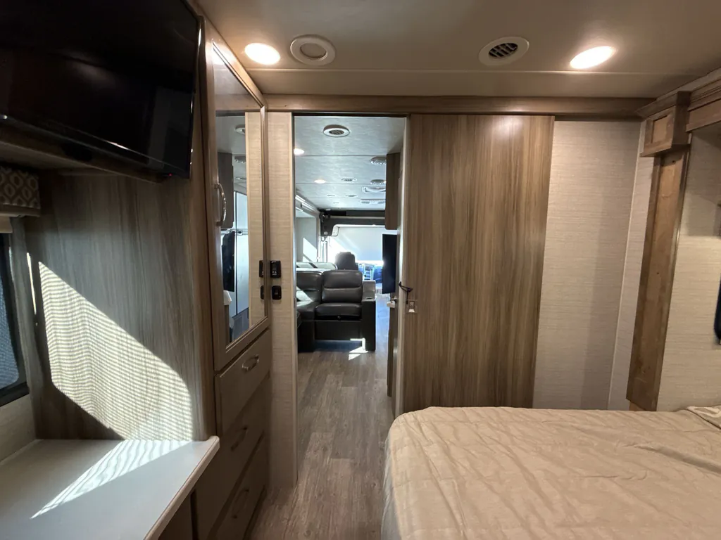 2018 Jayco Precept 33U, Photos photo 17