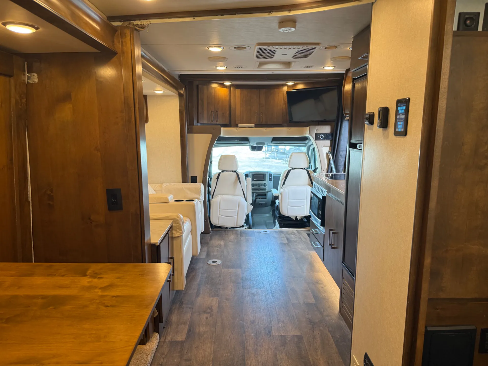 2019 Tiffin Wayfarer 24 FW - Photo 4