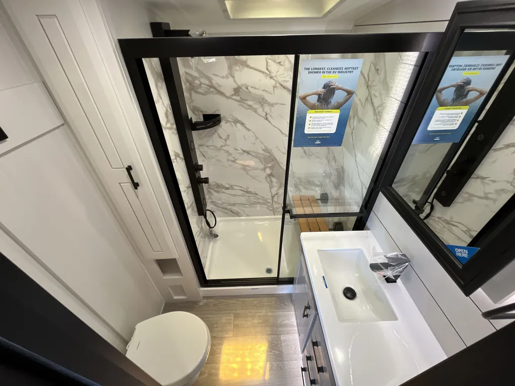 2027 Jayco Pinnacle 32RLTS, Photos photo 16