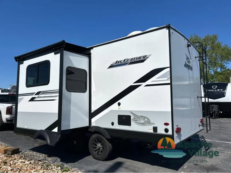 2025 Jayco Jay Feather 19MRK - Photo 3