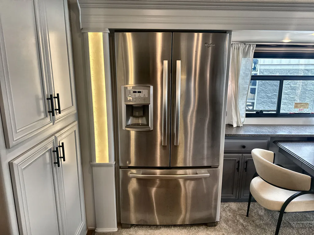 2015 Newmar Canyon Star 3914, Photos photo 8