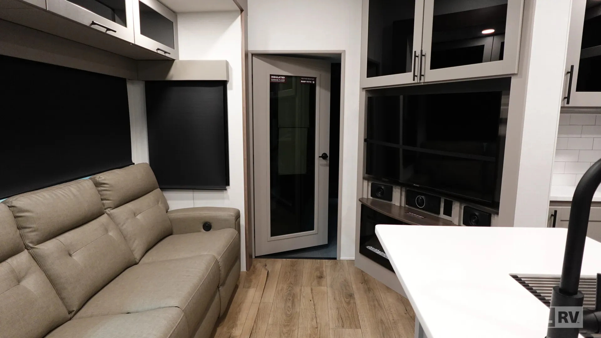 2026 Alliance RV Valor 36V11 - Photo 3