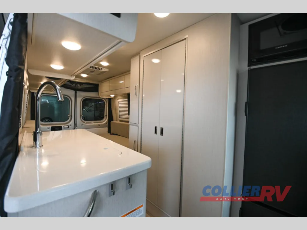2026 Thor Motor Coach Tellaro 20U, Photos photo 5