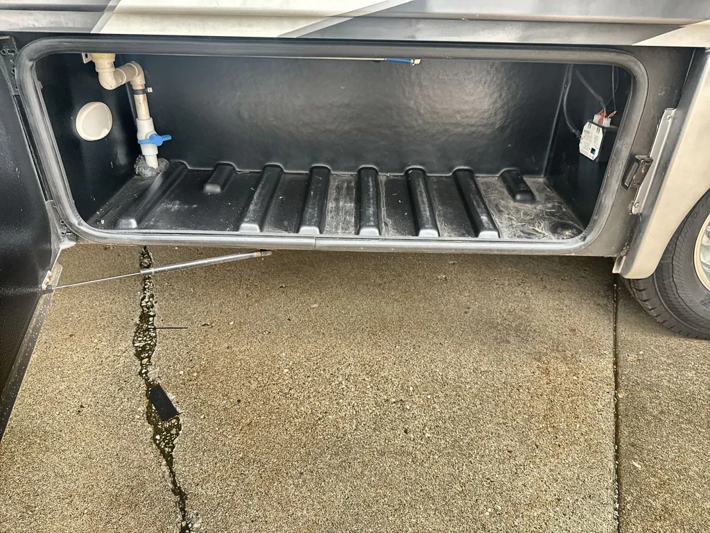2022 Thor Motor Coach Tiburon 24FB, Photos photo 24