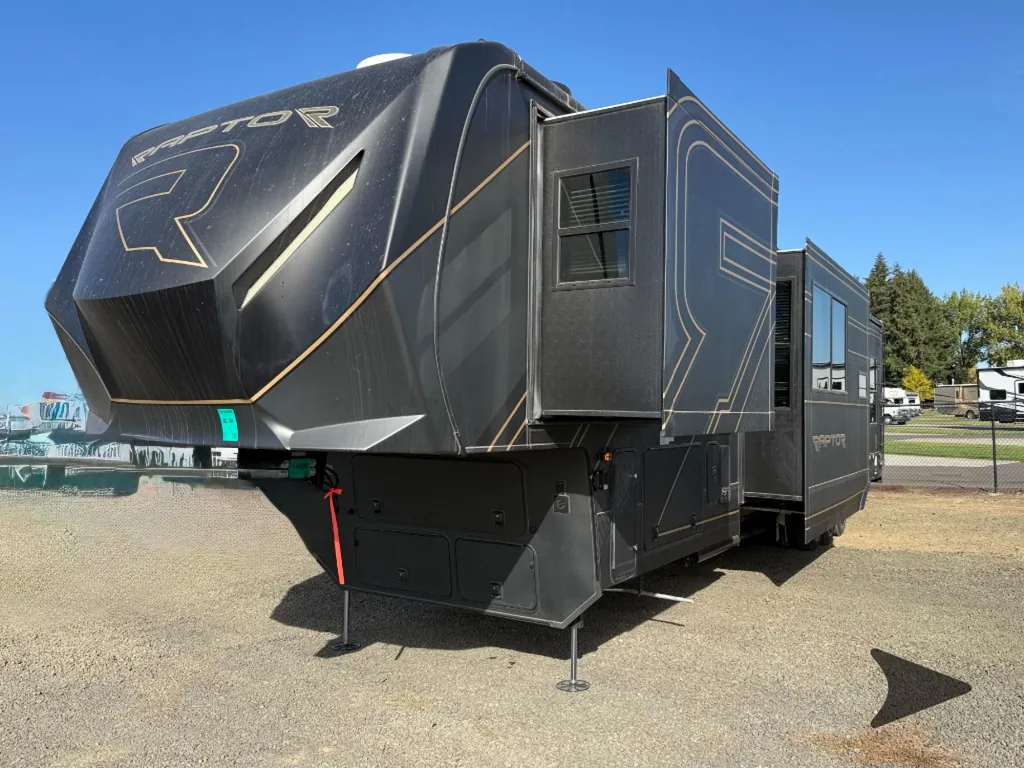 2025 Keystone Raptor 433, Photos photo 7