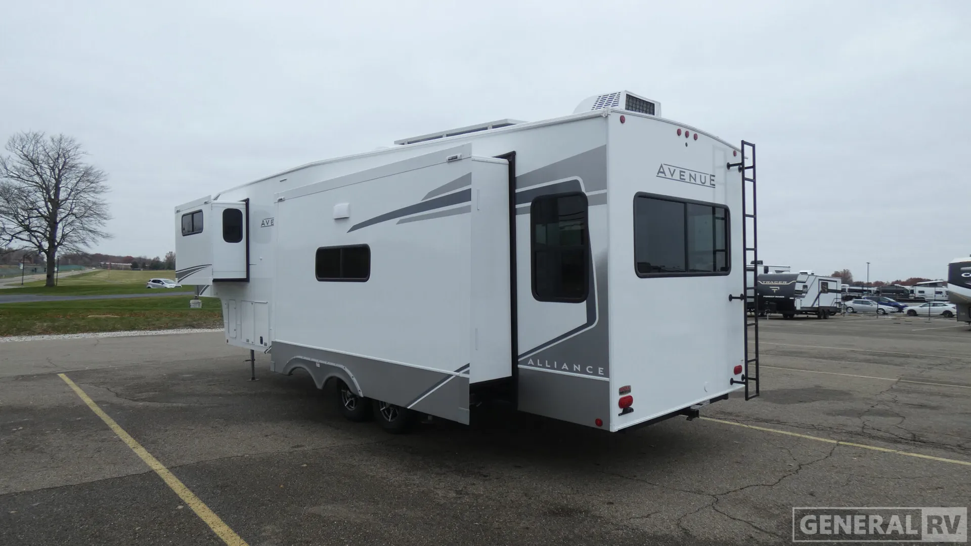 2026 Alliance RV Avenue 32RLS - Photo 4