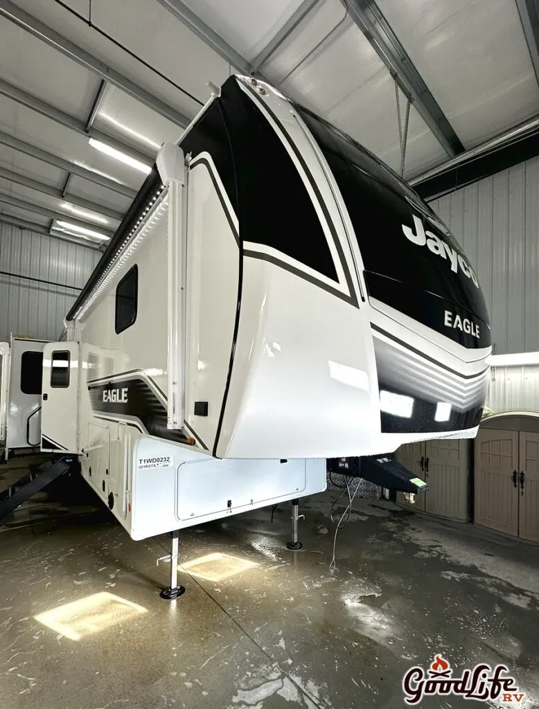 2026 Jayco Eagle 321RSTS - Photo 3