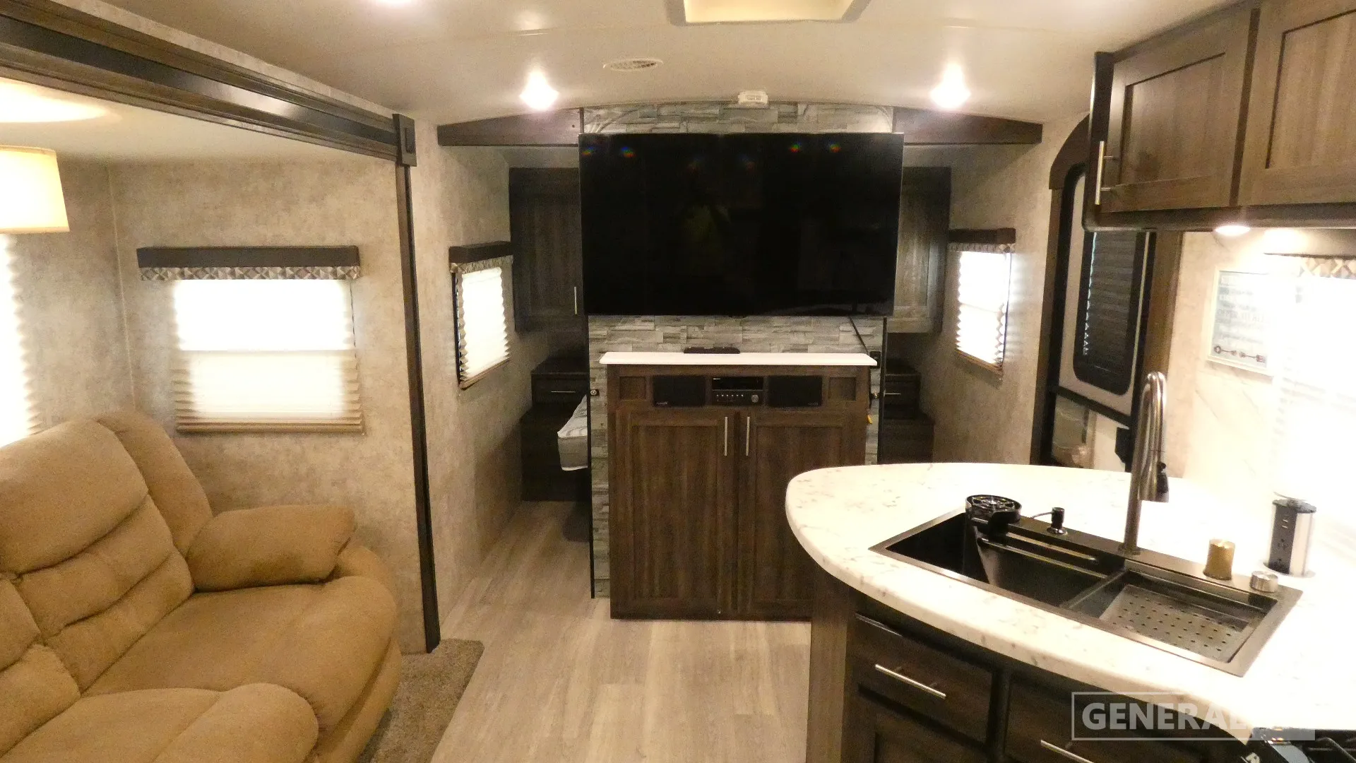 2018 Highland Ridge RV Open Range Ultra Lite 2504BH - Photo 3