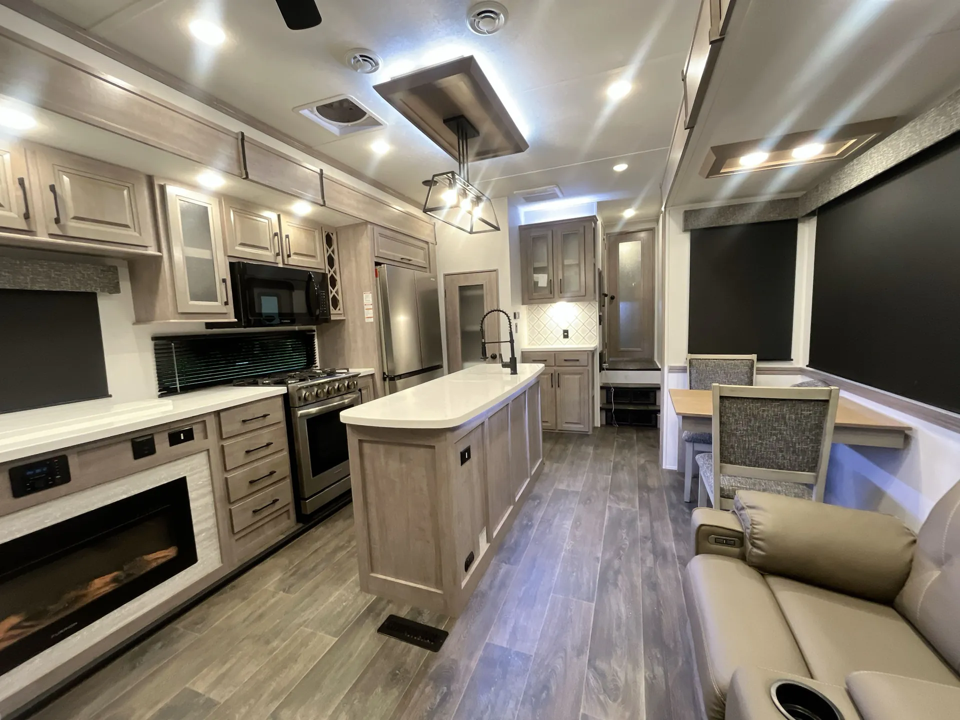 2024 Dutchmen Yukon 412DB — living area main