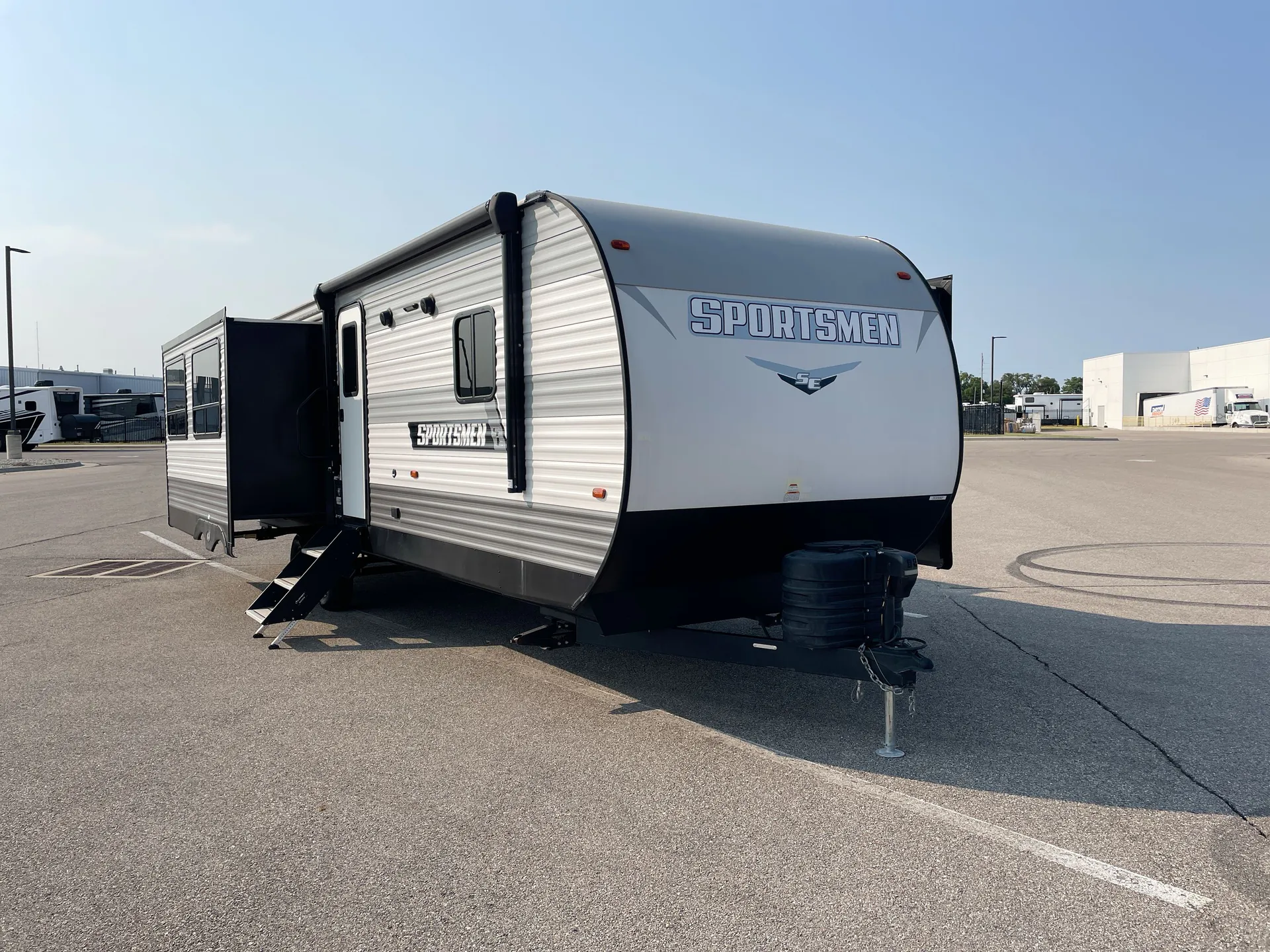 2024 K-Z Sportsmen SE 303QBSE - Photo 2