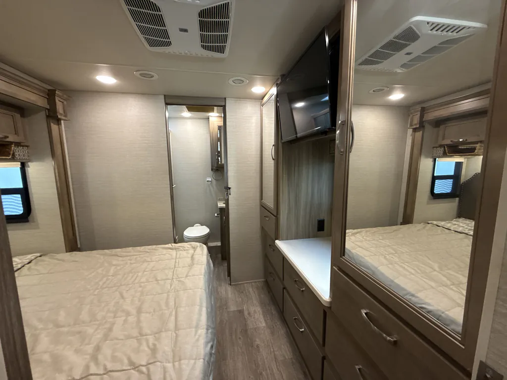 2018 Jayco Precept 33U, Photos photo 14