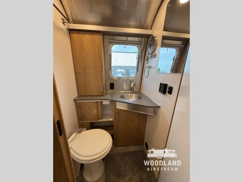2022 Airstream Trade Wind 25FB - Photo 3